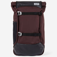 gerecyclede duurzame backpack gemaakt van plasticflessen. In grote verstelbaar, 26 tot 33liter. Kleur Maroon