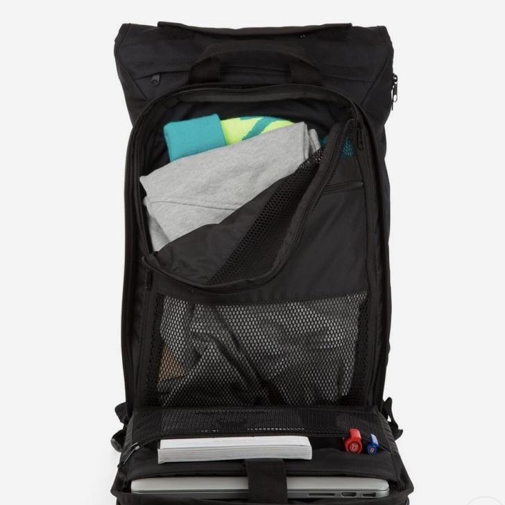 gerecyclede duurzame backpack gemaakt van plasticflessen. In grote verstelbaar, 26 tot 33liter. handige opbergvakken