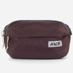 Duurzame heuptas 100% gerecycled. Meerdere vakken. Kleur Maroon