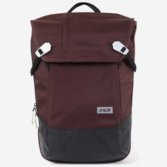 Duurzame rugzak van gerecyclede plastic flessen. Kleur maroon