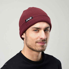 Duurzame muts gerecycled. Beanie in de kLeur bordeaux