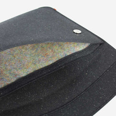 Laptophoes Gerecycled Leer 13 inch - Made out of