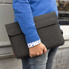 Laptophoes Gerecycled Leer 13 inch - Made out of